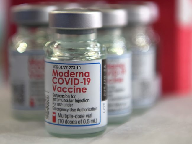 EMA: vaccine Moderna approved for children aged 12 to 17 in EU