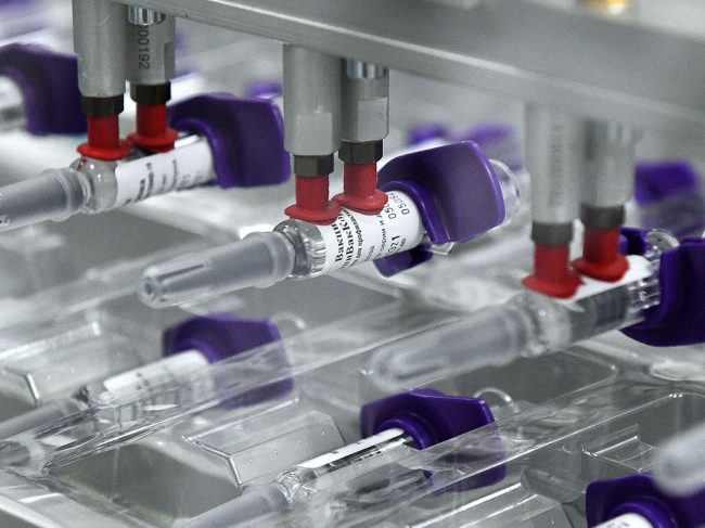 Озвучены закупочные стоимости российских вакцин от коронавируса
