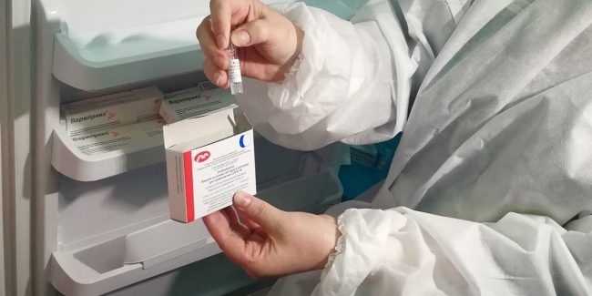 В гражданский оборот поступили более 40 тысяч доз «ЭпиВакКороны»