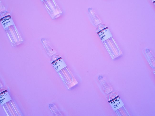 The combination between the AstraZeneca vaccine and the Sputnik Light shows no serious adverse events