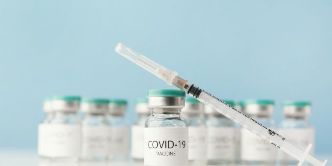 Первое чтение прошел законопроект о включении вакцинации от COVID-19 в НКПП