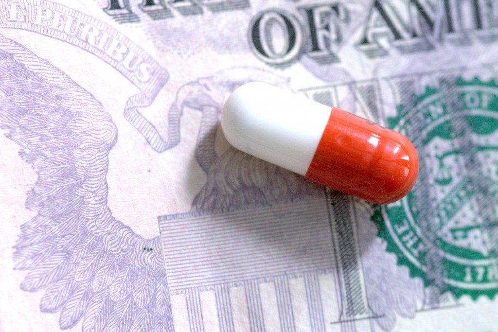 Будет ли Минздрав централизованно закупать лекарства от редких заболеваний?