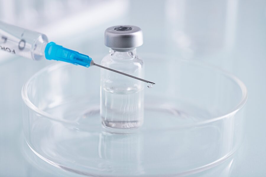 Центр «Вектор» подал заявку на регистрацию вакцины против оспы «ОртопоксВак»
